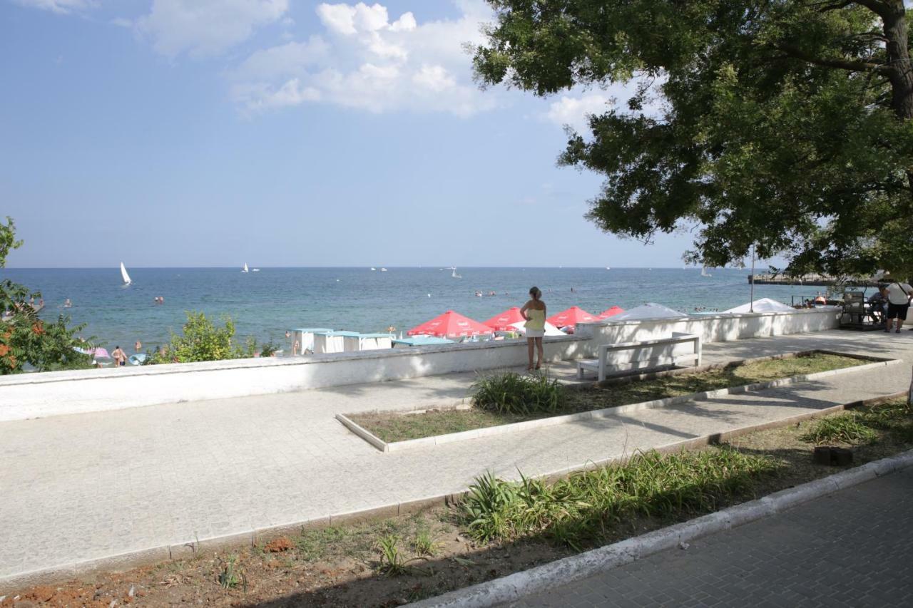 Номер С Видом На Море В Отраде Οδησσός Εξωτερικό φωτογραφία